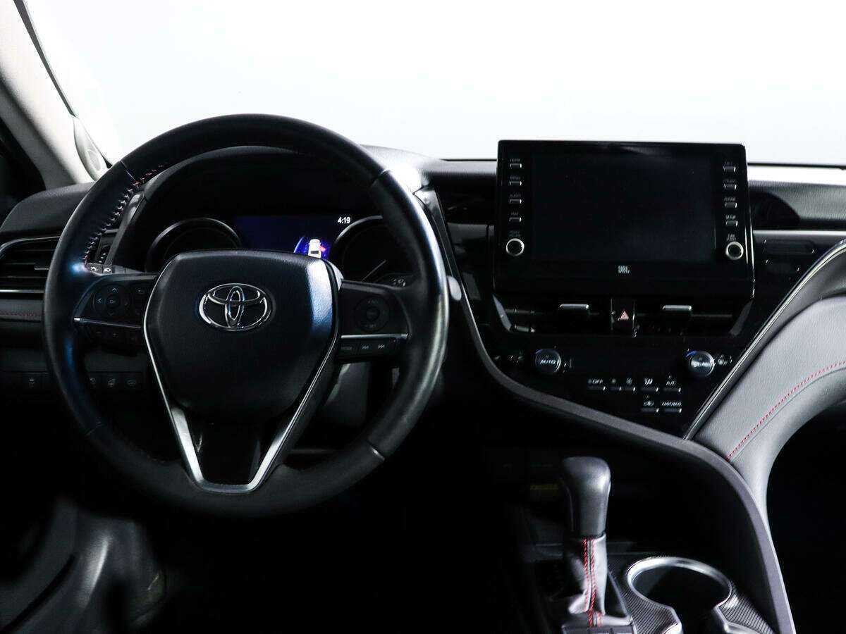 Toyota Camry 2021 года с пробегом. Фото: #9