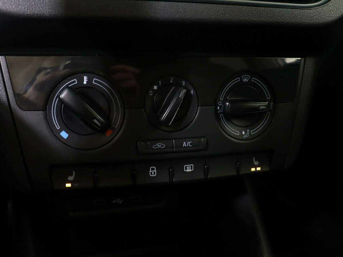 Skoda Rapid 2021 года с пробегом. Фото: #15