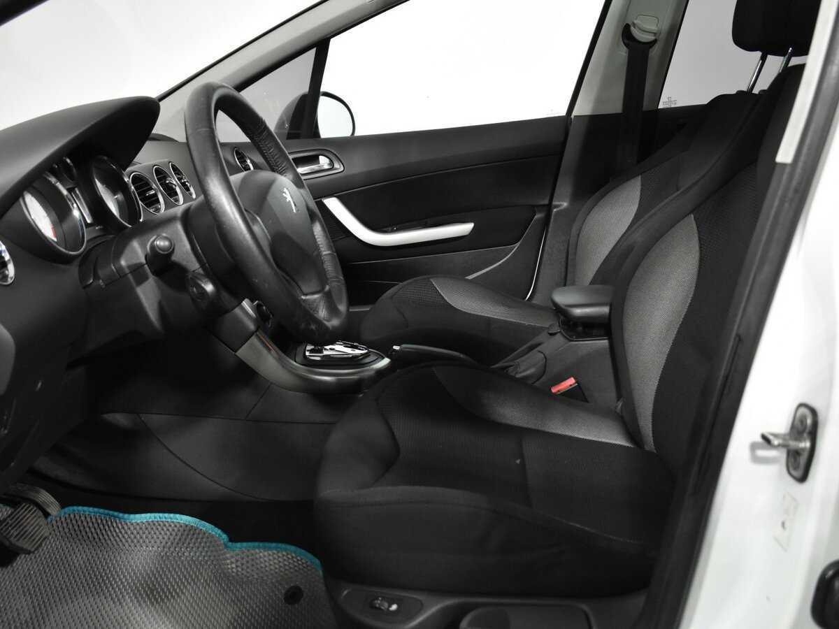 Peugeot 308 2009 года с пробегом. Фото: #8