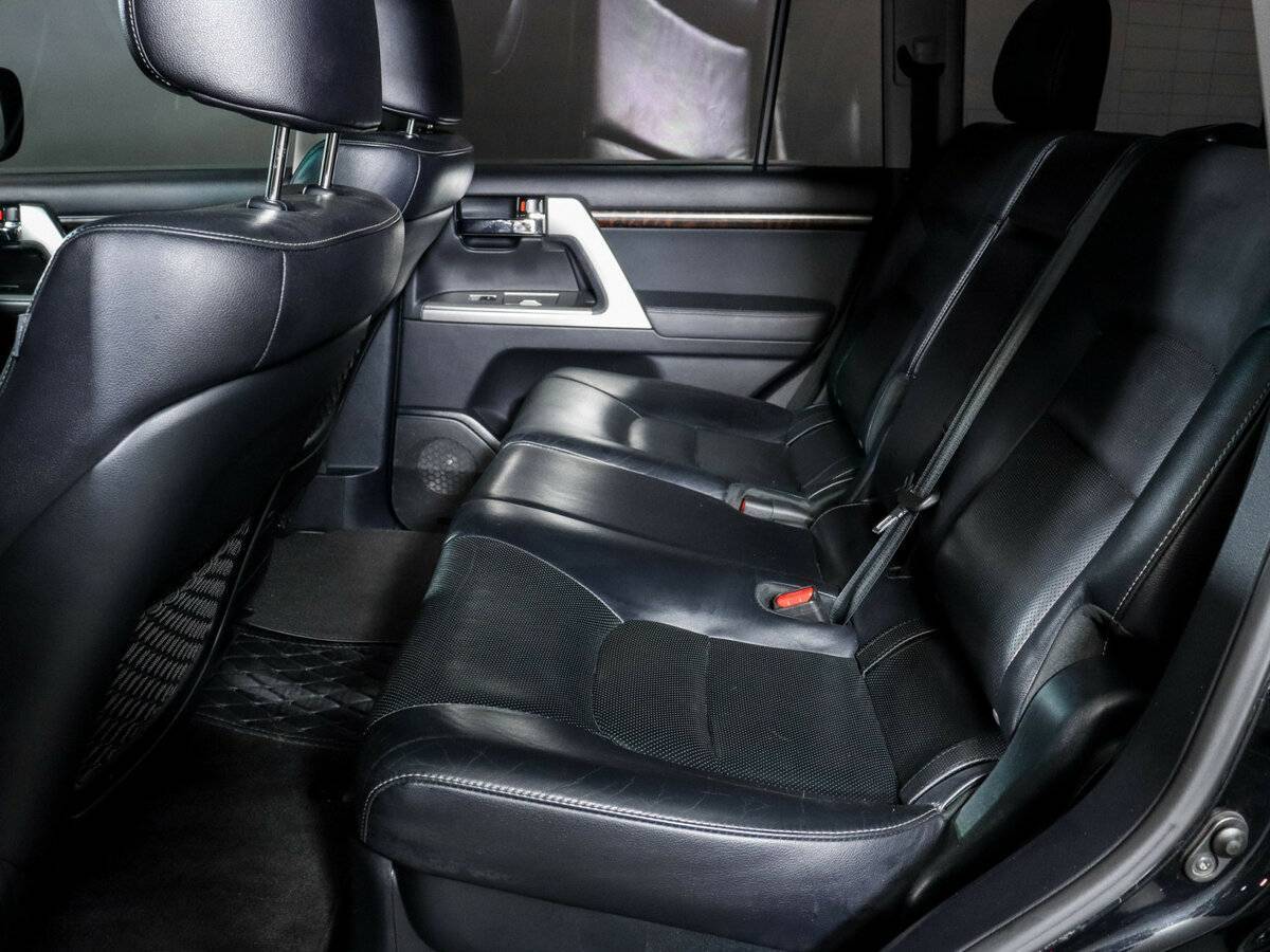 Toyota Land Cruiser 2013 года с пробегом. Фото: #9