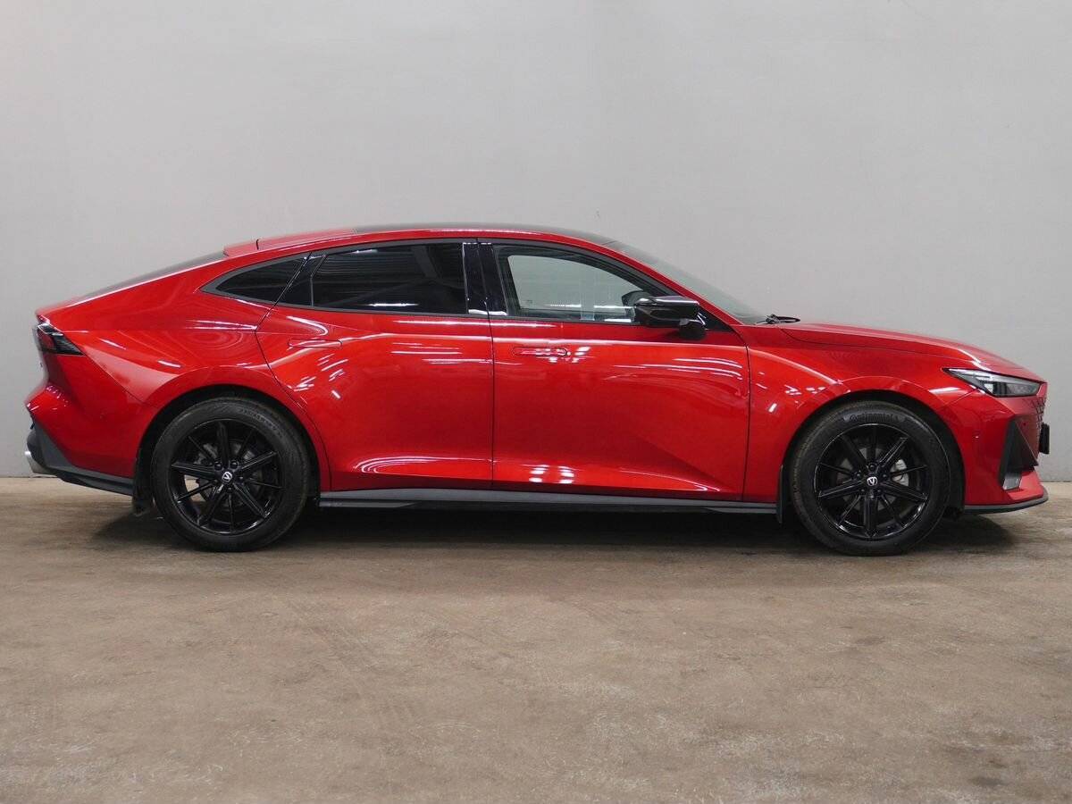 Changan UNI-V 2023 года с пробегом. Фото: #3