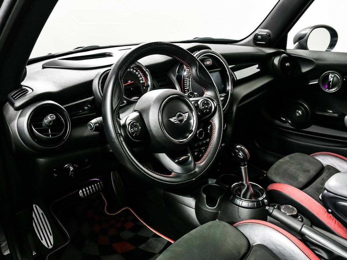 Mini Hatch 2016 года с пробегом. Фото: #12