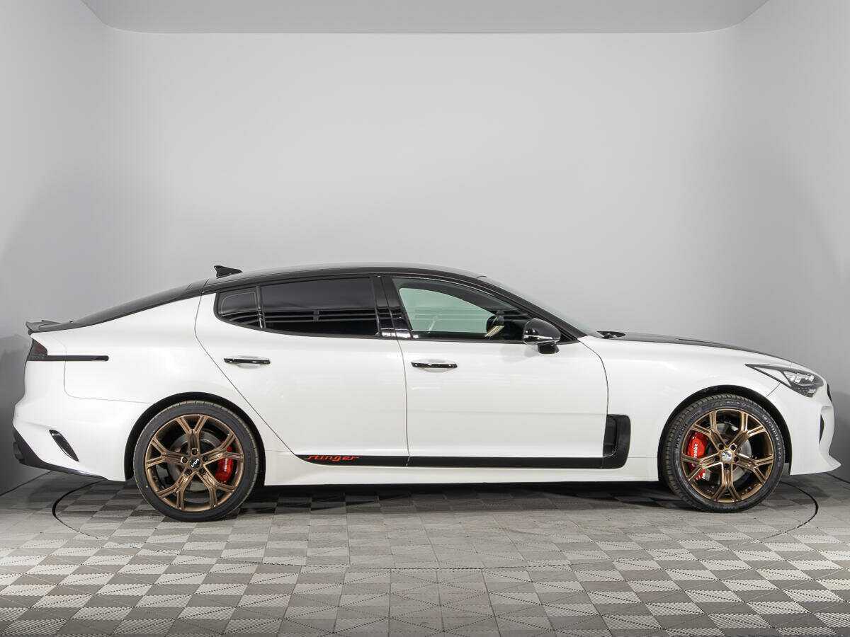 Kia Stinger 2018 года с пробегом. Фото: #3