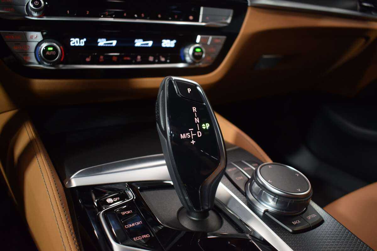 BMW 5 серии 2023 года с пробегом. Фото: #29