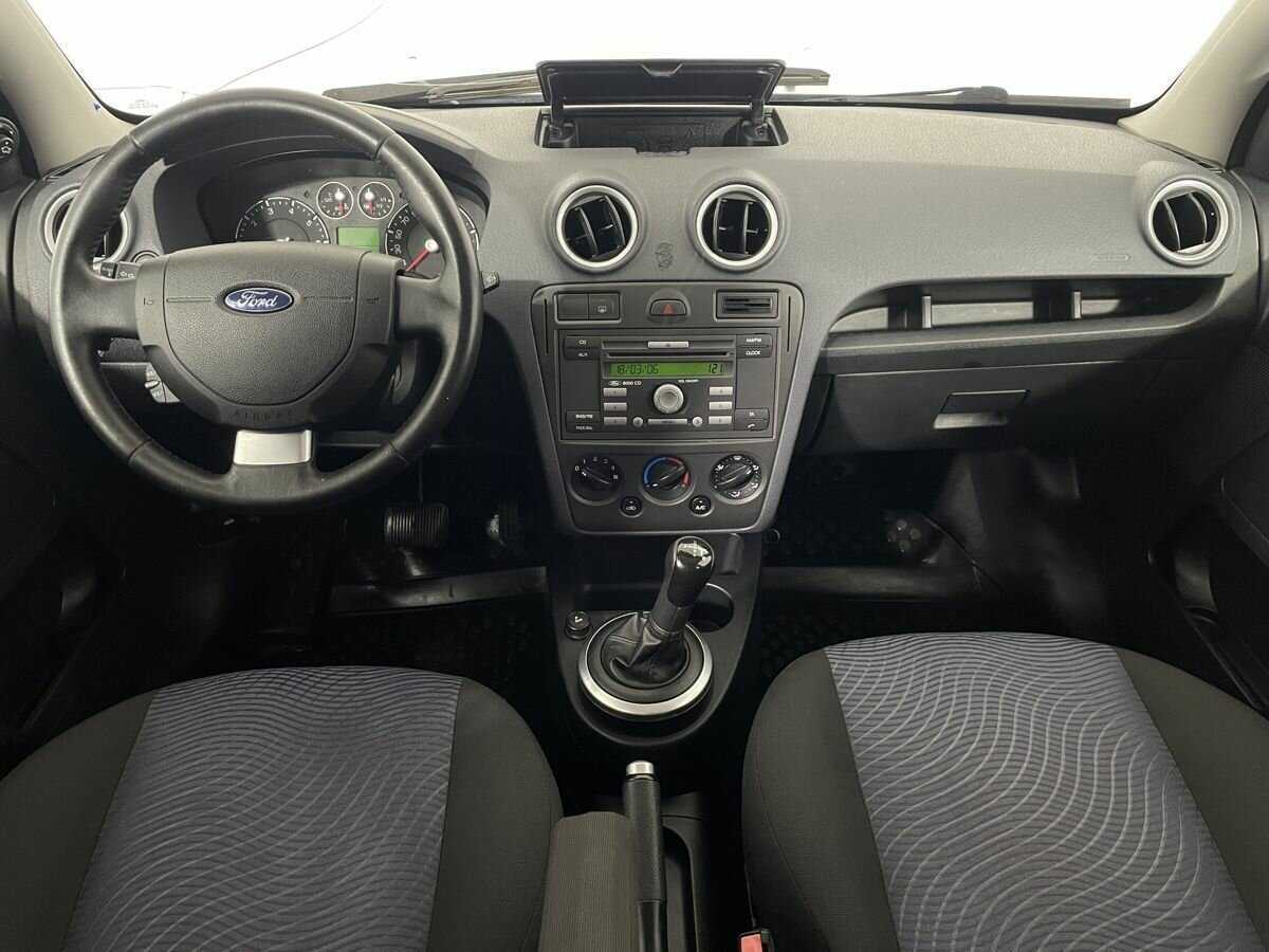 Ford Fusion 2006 года с пробегом. Фото: #6