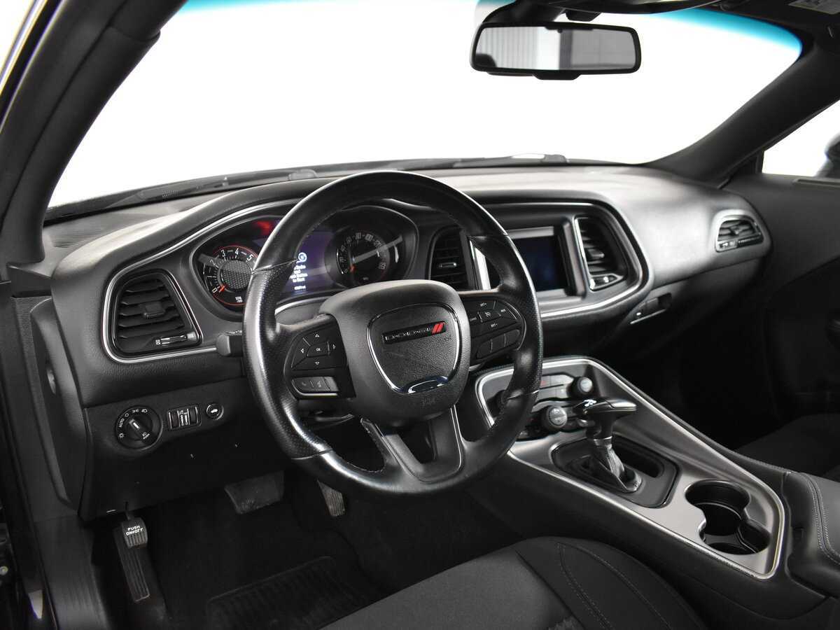 Dodge Challenger 2020 года с пробегом. Фото: #7