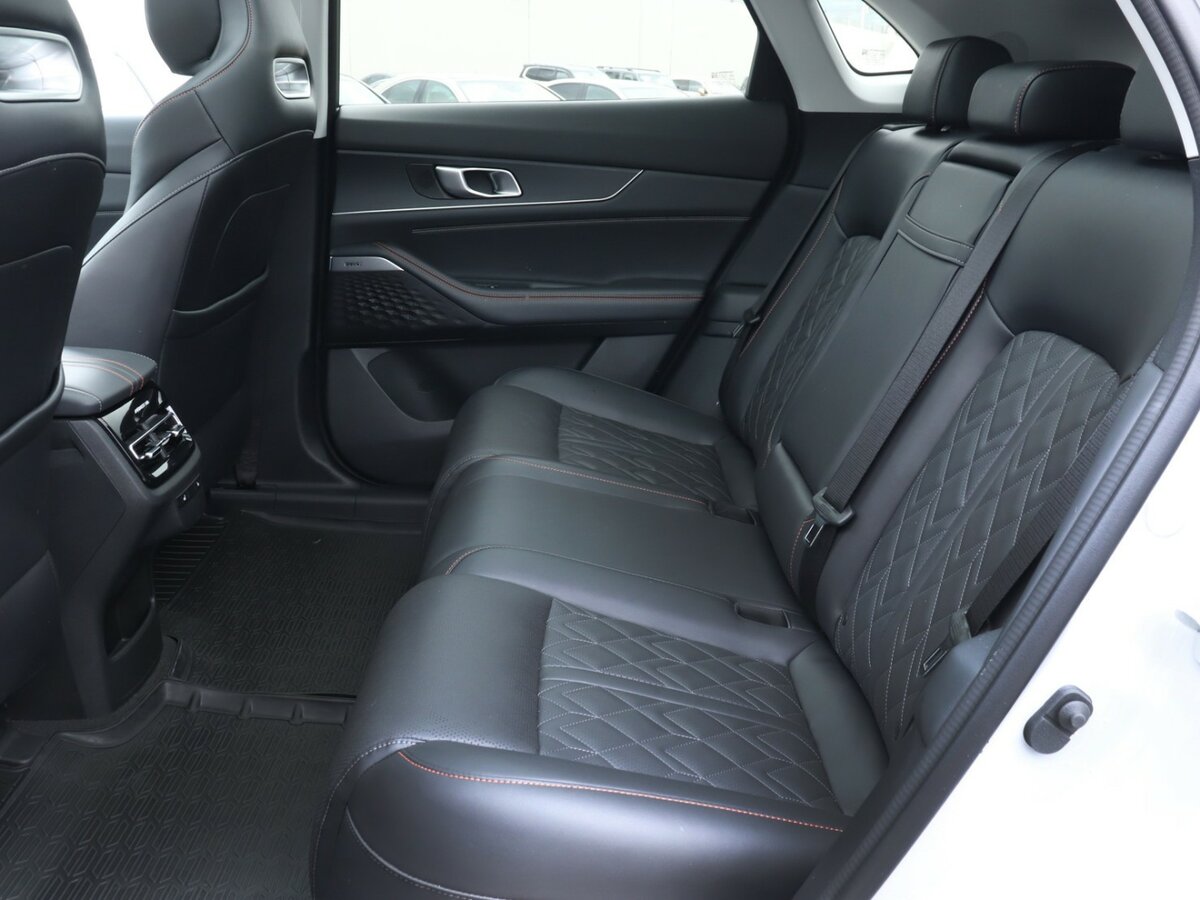 Changan UNI-K 2024 года с пробегом. Фото: #9