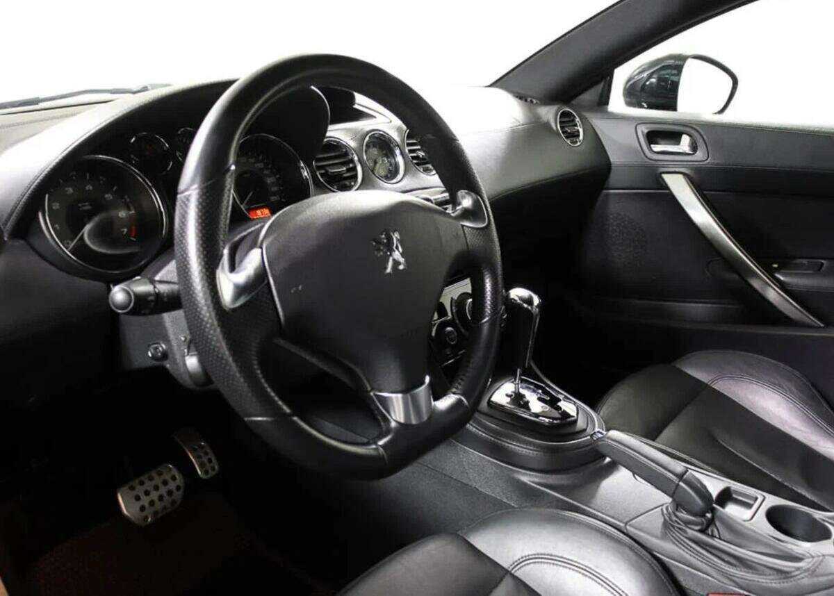Peugeot RCZ 2011 года с пробегом. Фото: #10