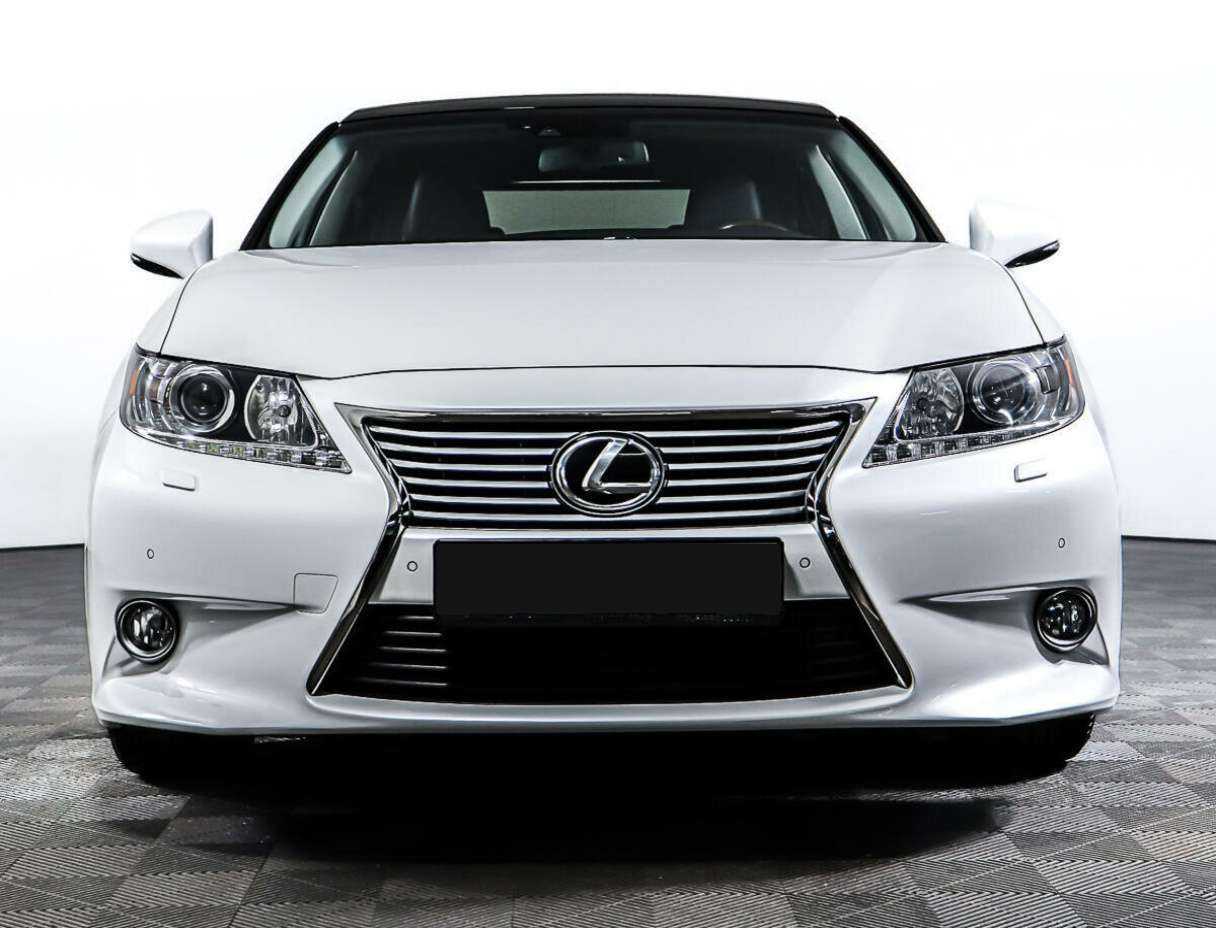 Lexus ES 2013 года с пробегом. Фото: #1