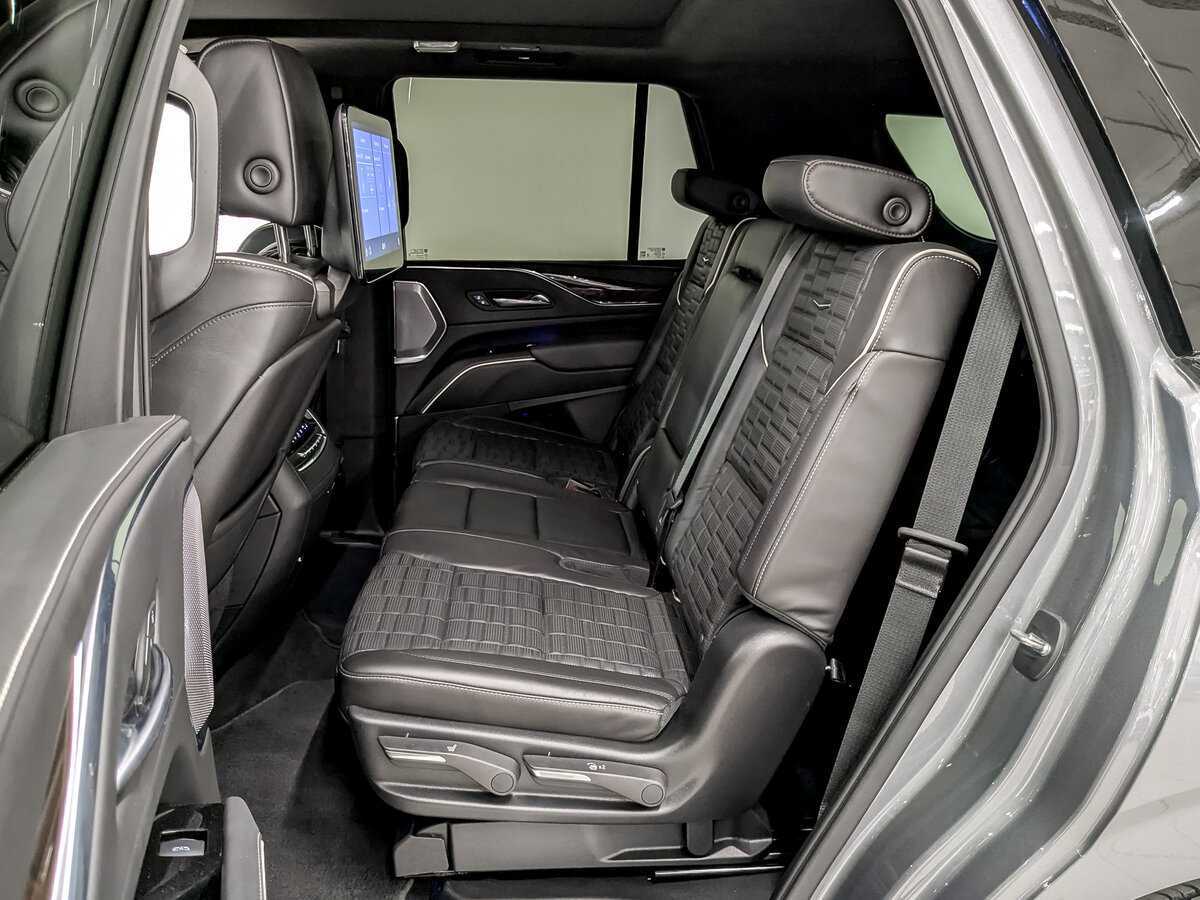 Cadillac Escalade 2021 года с пробегом. Фото: #10