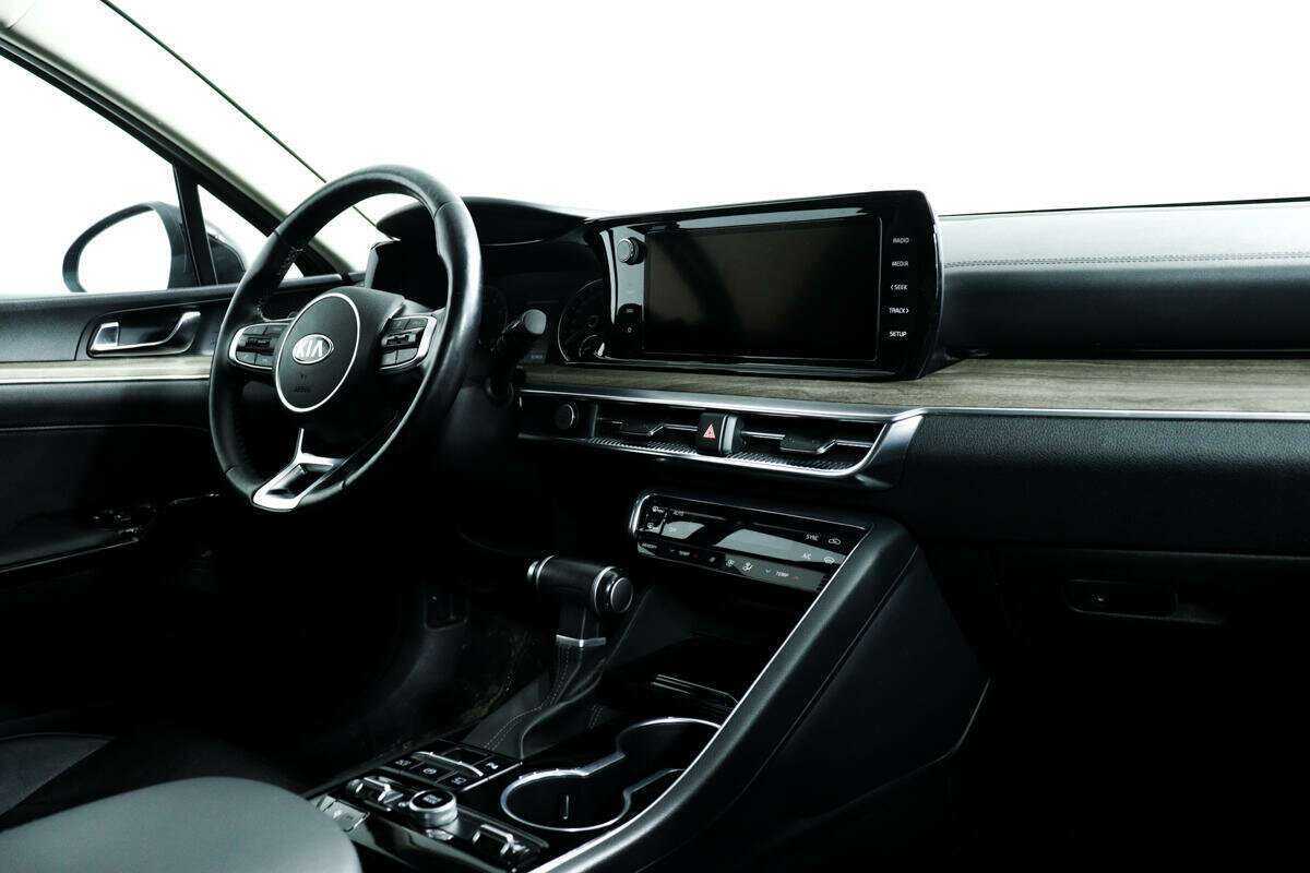 Kia K5 2021 года с пробегом. Фото: #10