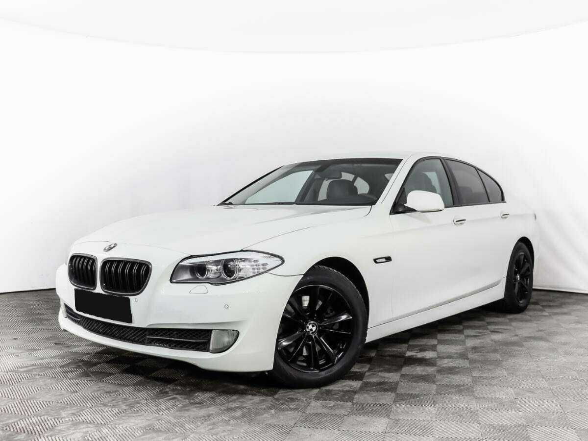 BMW 5 серии 2013 года с пробегом. Посмотреть фото
