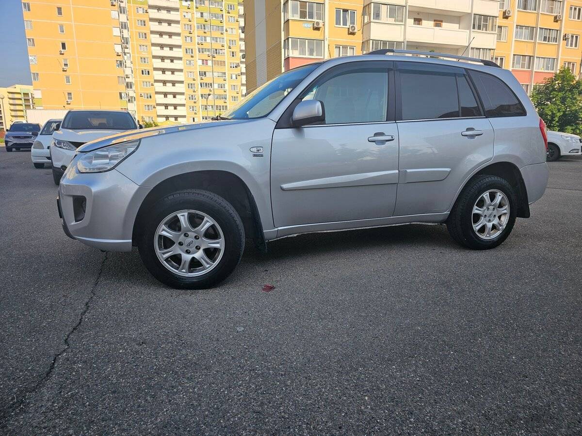 Chery Tiggo (T11) 2014 года с пробегом. Фото: #3