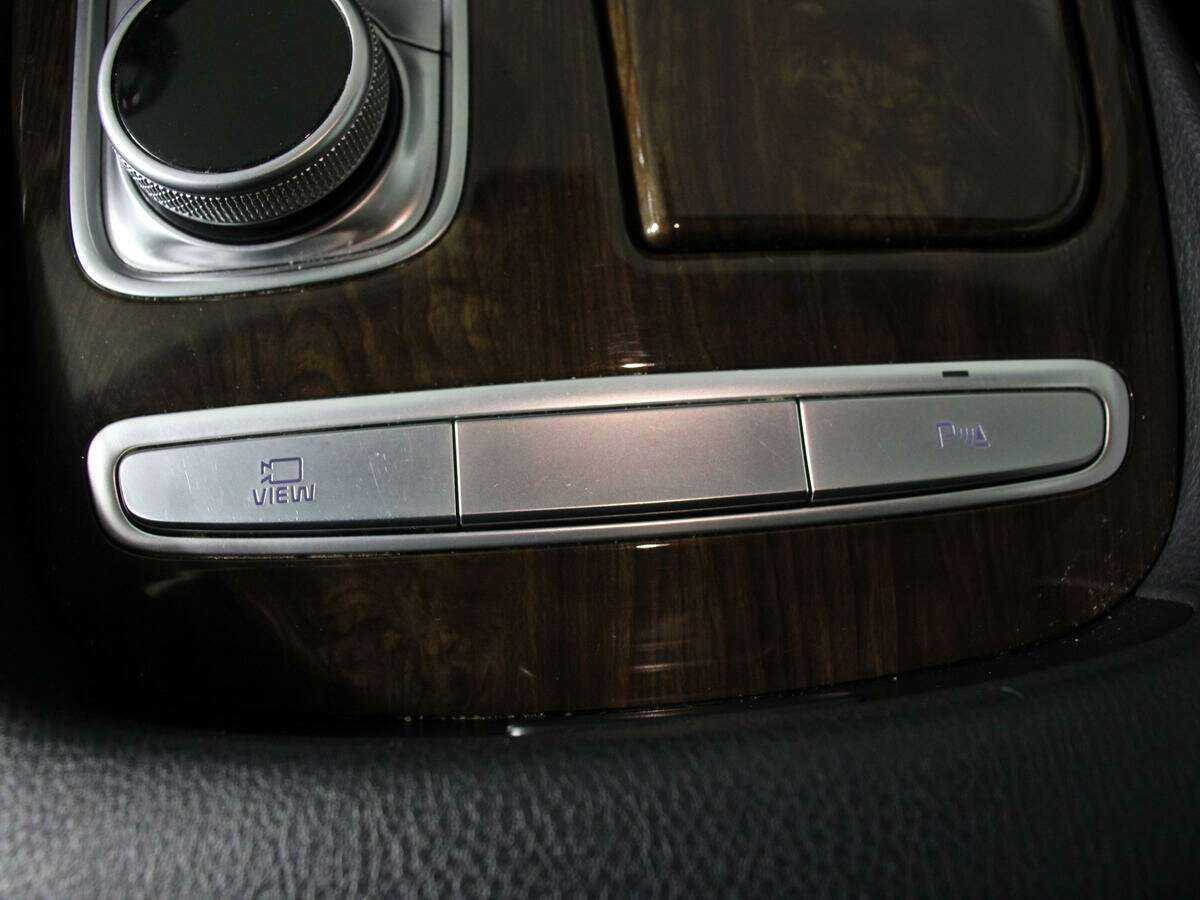 Kia K900 2019 года с пробегом. Фото: #21