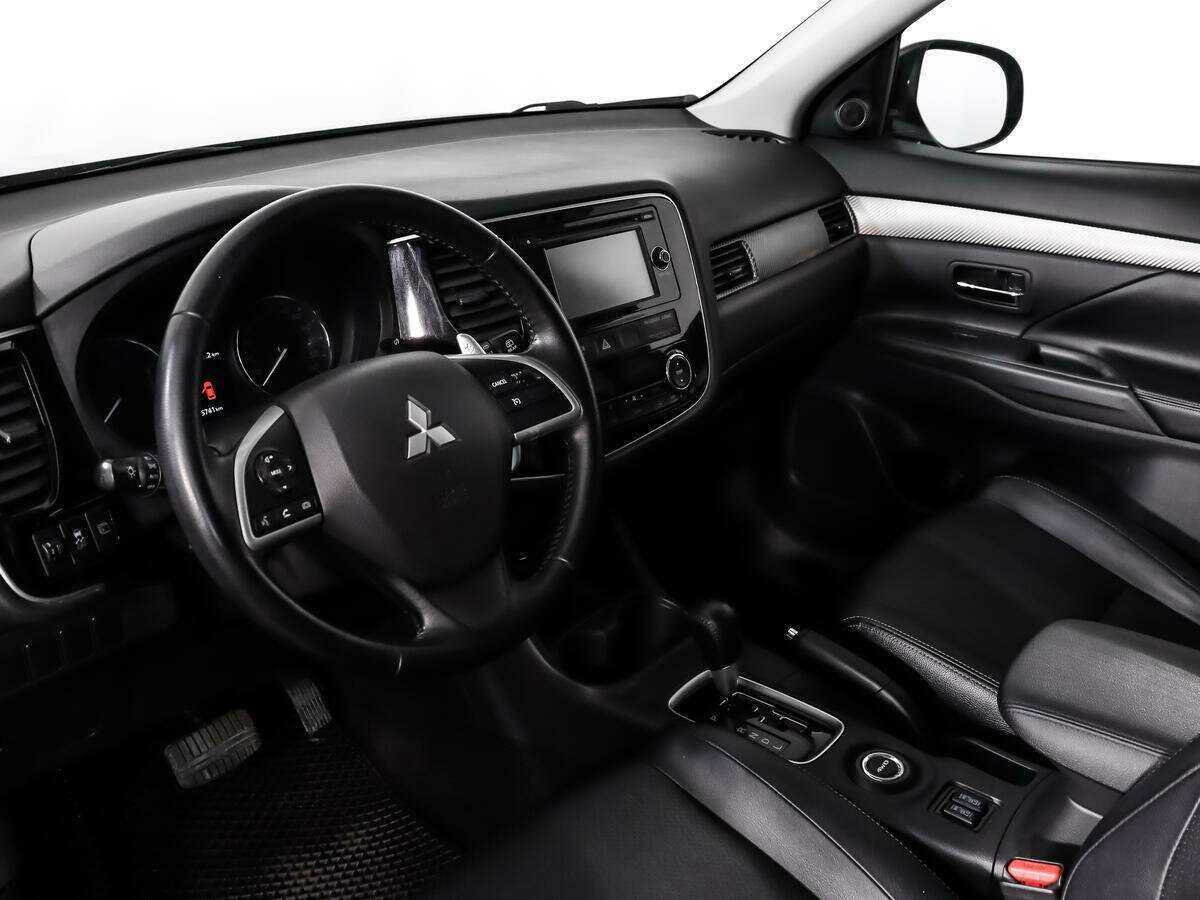Mitsubishi Outlander 2013 года с пробегом. Фото: #8