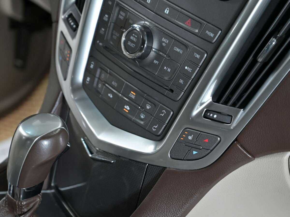 Cadillac SRX 2010 года с пробегом. Фото: #14