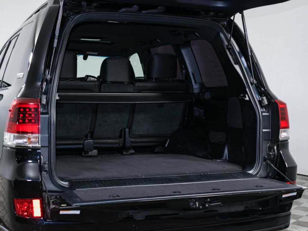 Toyota Land Cruiser 2019 года с пробегом. Фото: #4