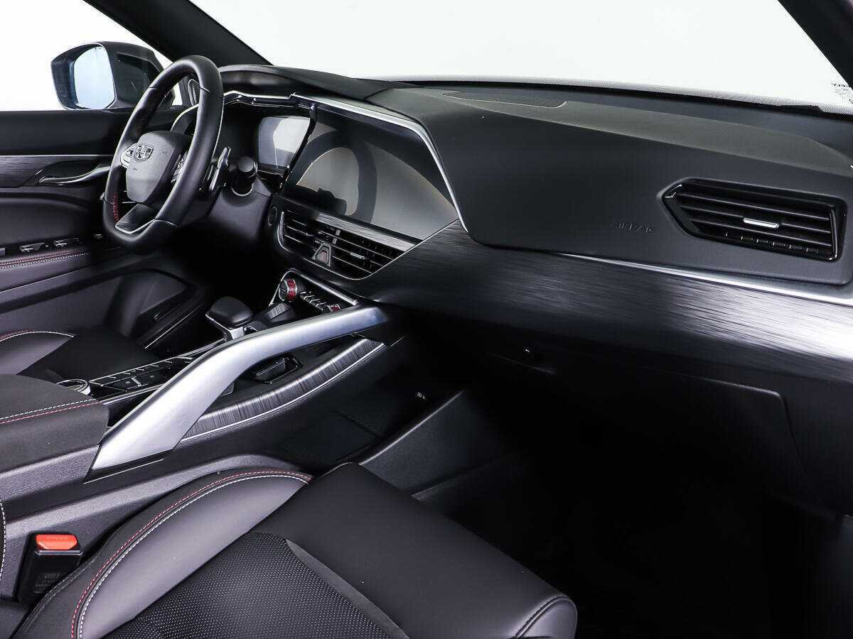 Geely Tugella 2023 года с пробегом. Фото: #8