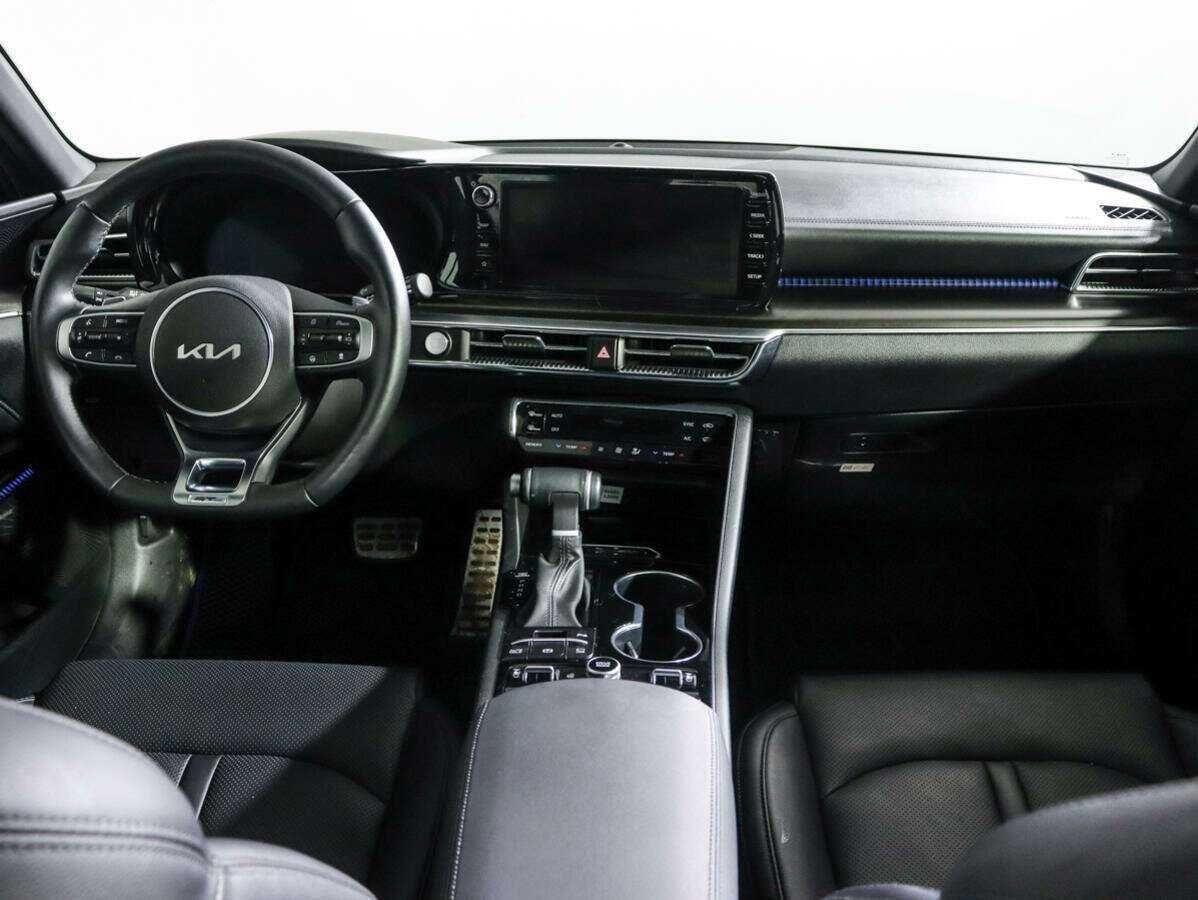 Kia K5 2023 года с пробегом. Фото: #11