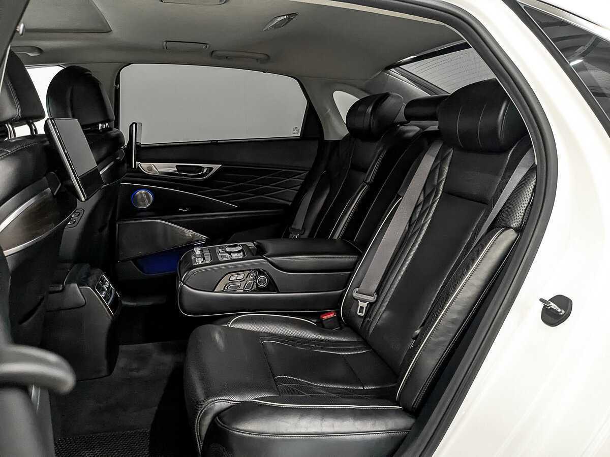 Kia K900 2019 года с пробегом. Фото: #15