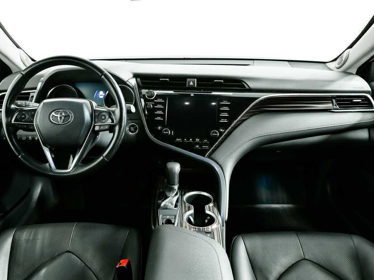 Toyota Camry 2020 года с пробегом. Фото: #10