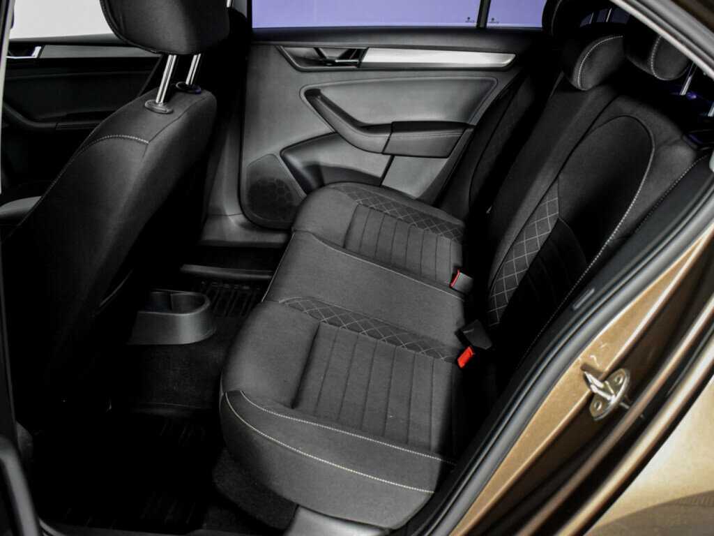 Skoda Rapid 2017 года с пробегом. Фото: #9