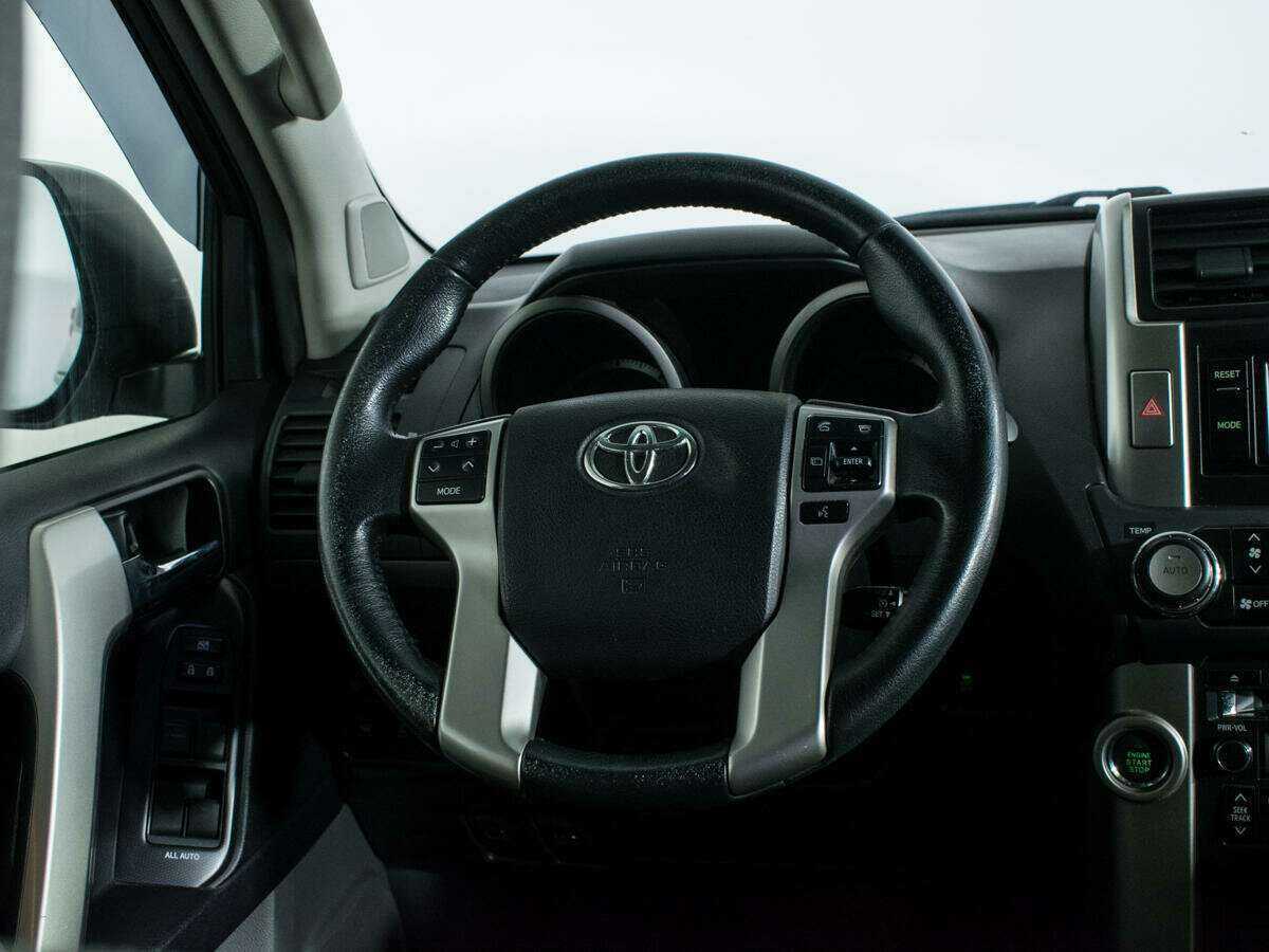 Toyota Land Cruiser Prado 2011 года с пробегом. Фото: #13
