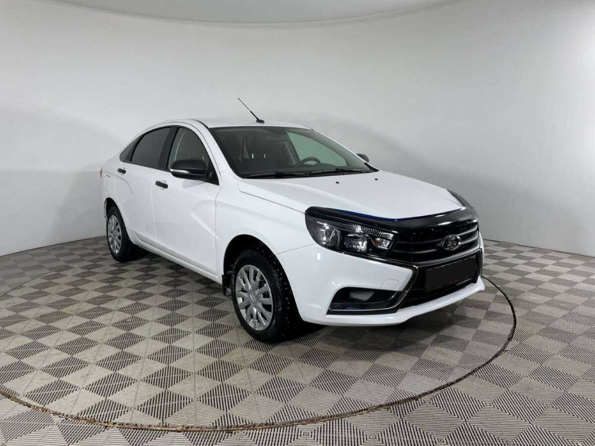 Lada (ВАЗ) Vesta 2021 года с пробегом. Фото: #2