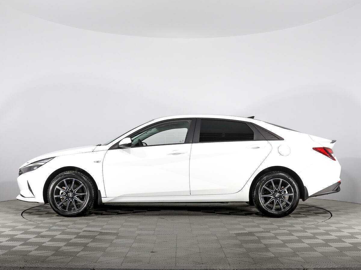 Hyundai Elantra 2021 года с пробегом. Фото: #7