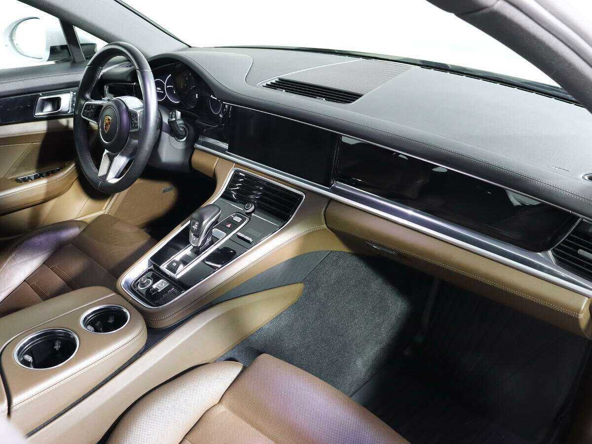 Porsche Panamera 2016 года с пробегом. Фото: #4