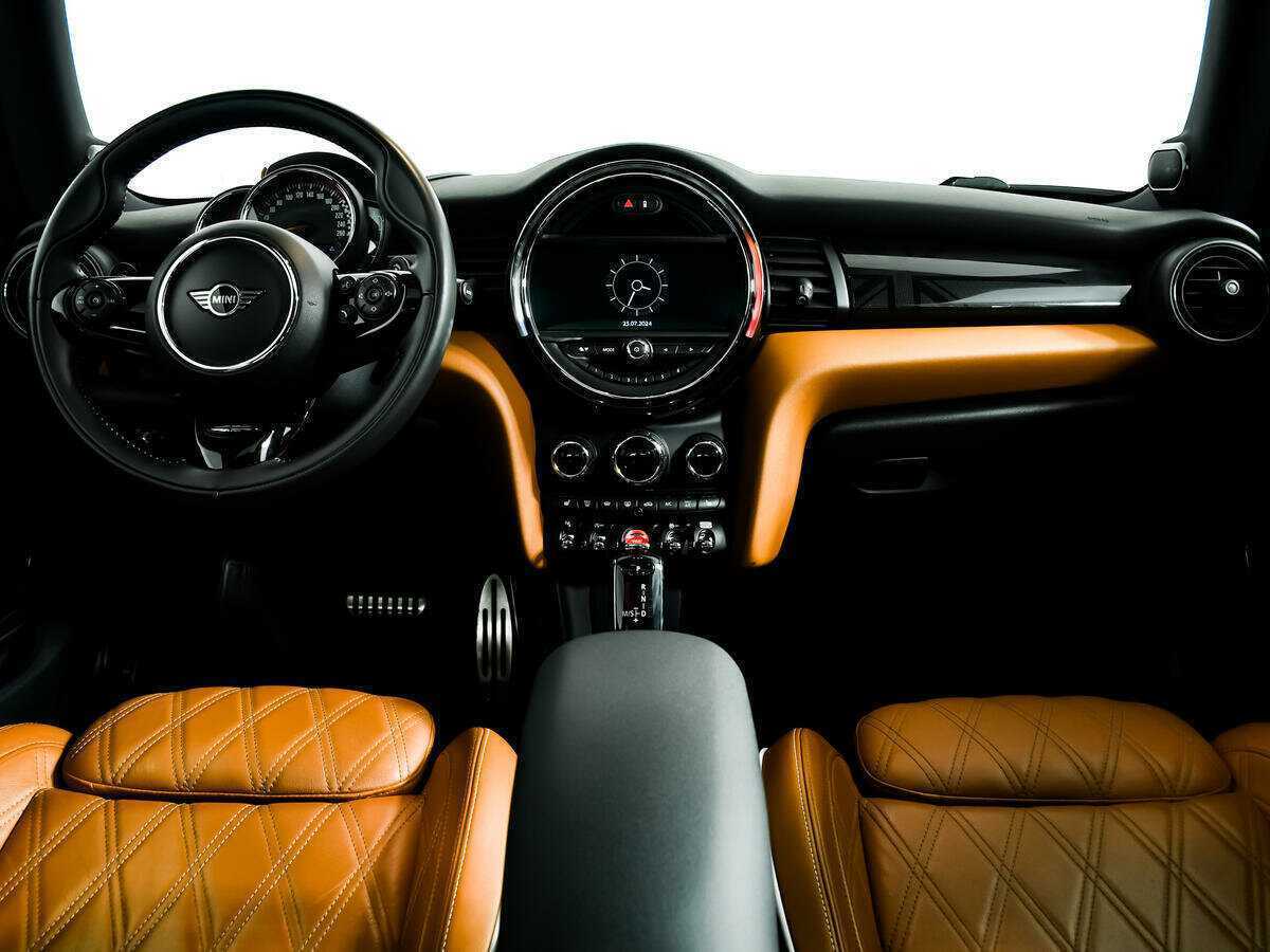 Mini Hatch 2019 года с пробегом. Фото: #10