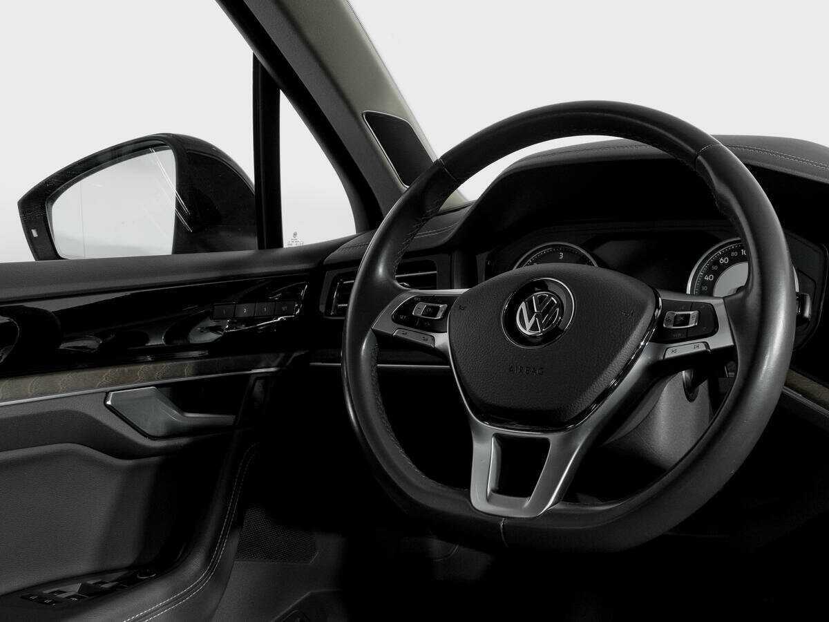 Volkswagen Touareg 2018 года с пробегом. Фото: #15