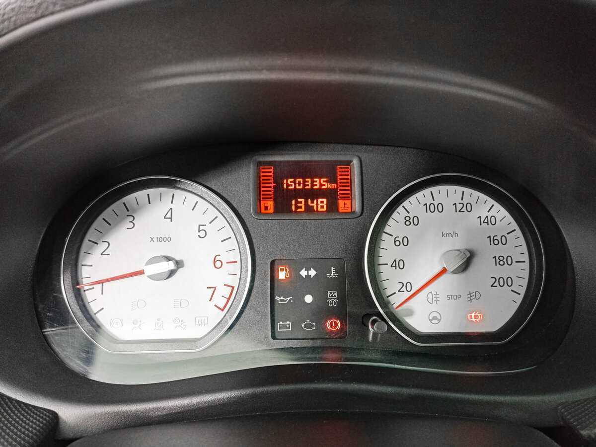 Renault Sandero 2011 года с пробегом. Фото: #10