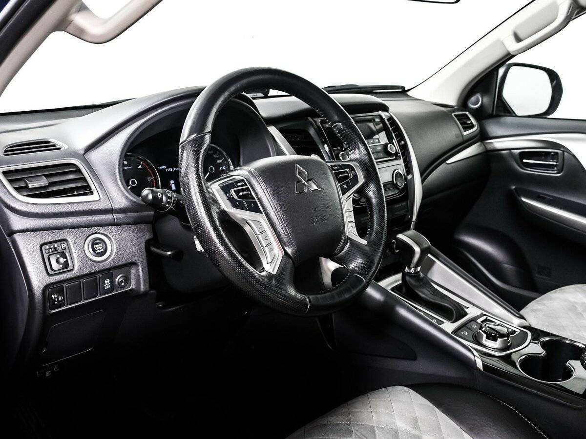 Mitsubishi Pajero Sport 2018 года с пробегом. Фото: #12