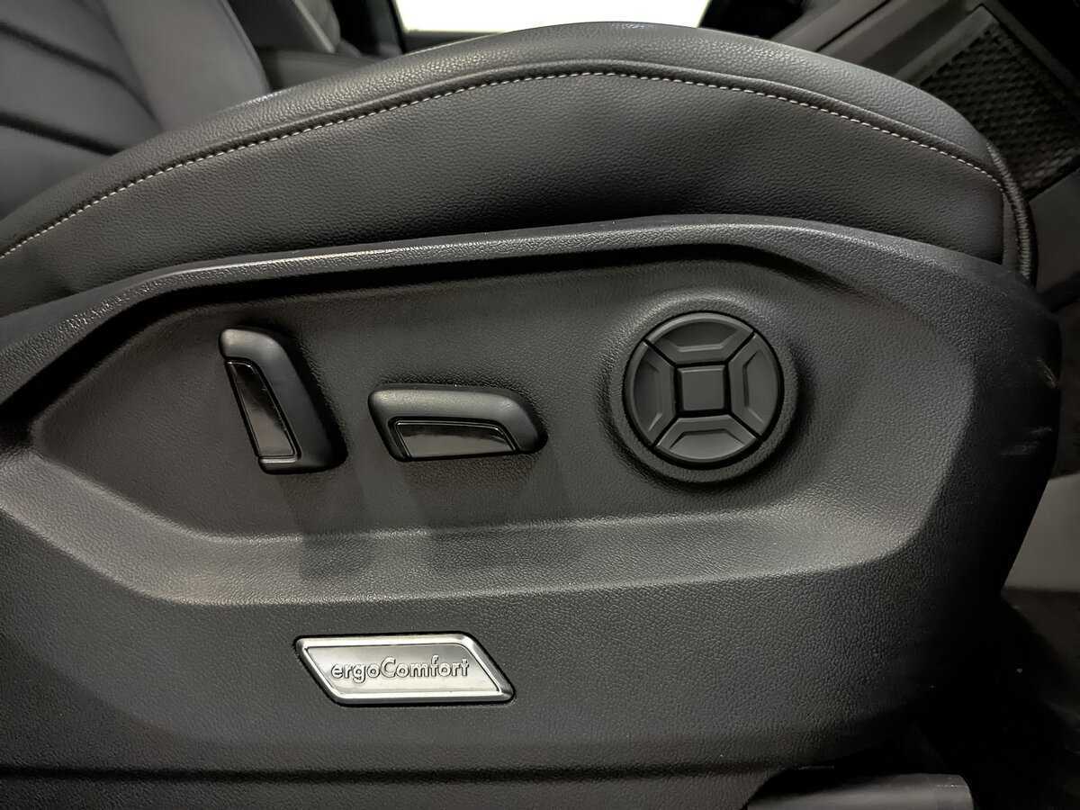 Volkswagen Touareg 2019 года с пробегом. Фото: #24