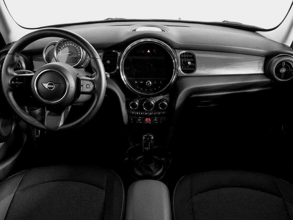 Mini Hatch 2021 года с пробегом. Фото: #11
