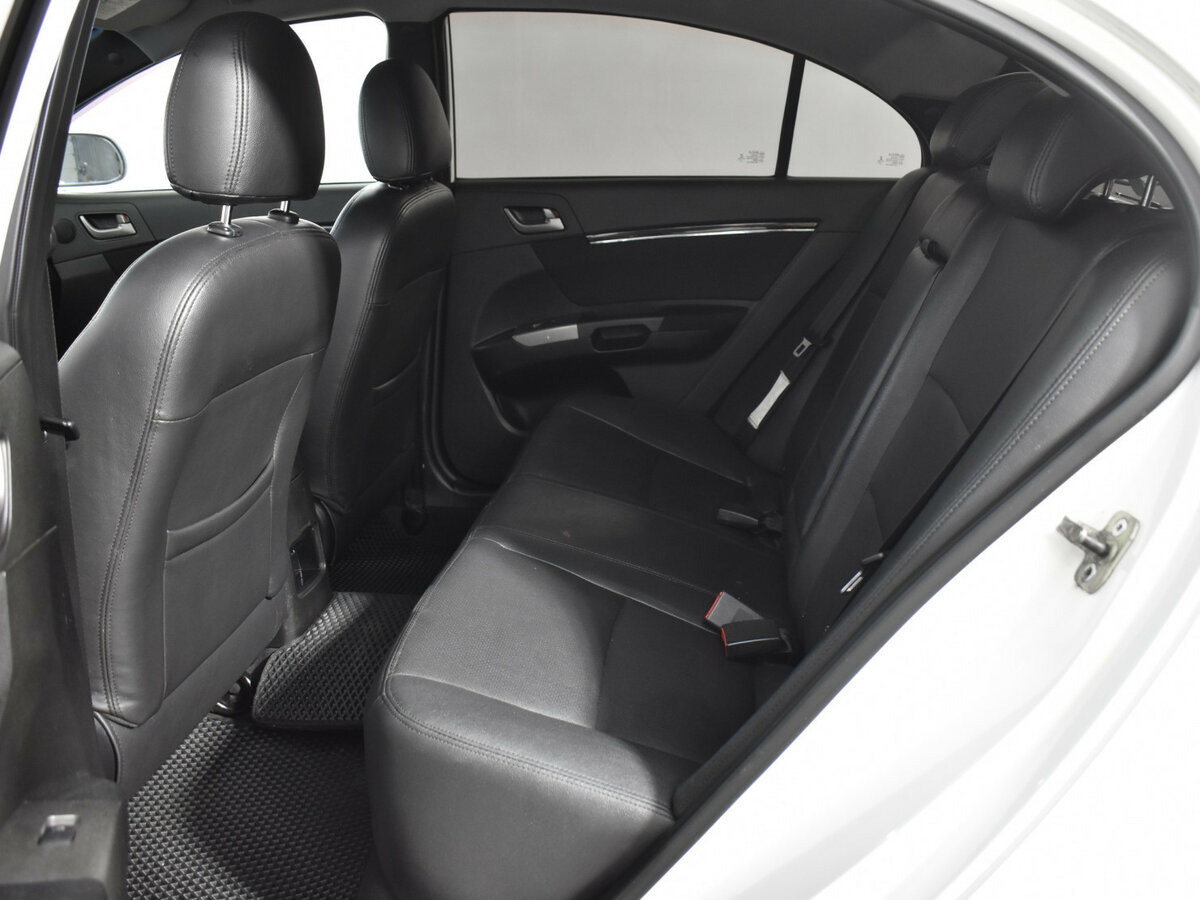 Geely Emgrand EC7 2014 года с пробегом. Фото: #10