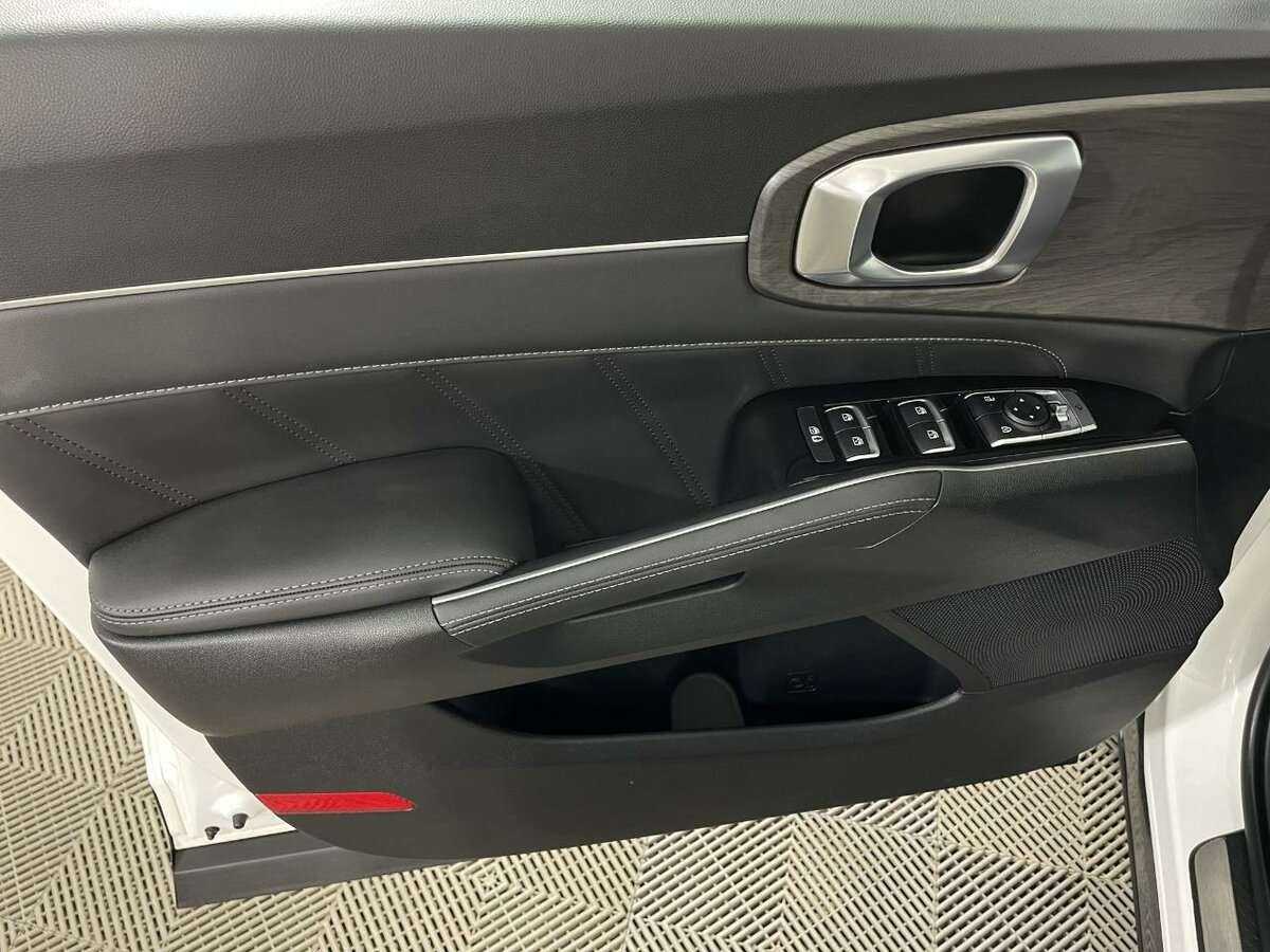 Kia Sorento 2024 года с пробегом. Фото: #7