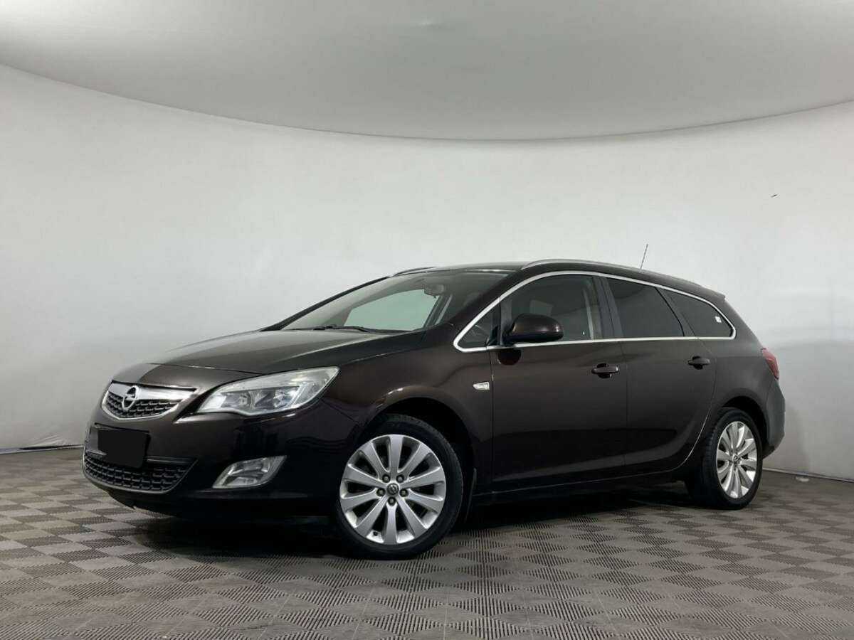 Opel Astra 2012 года с пробегом. Фото: #0