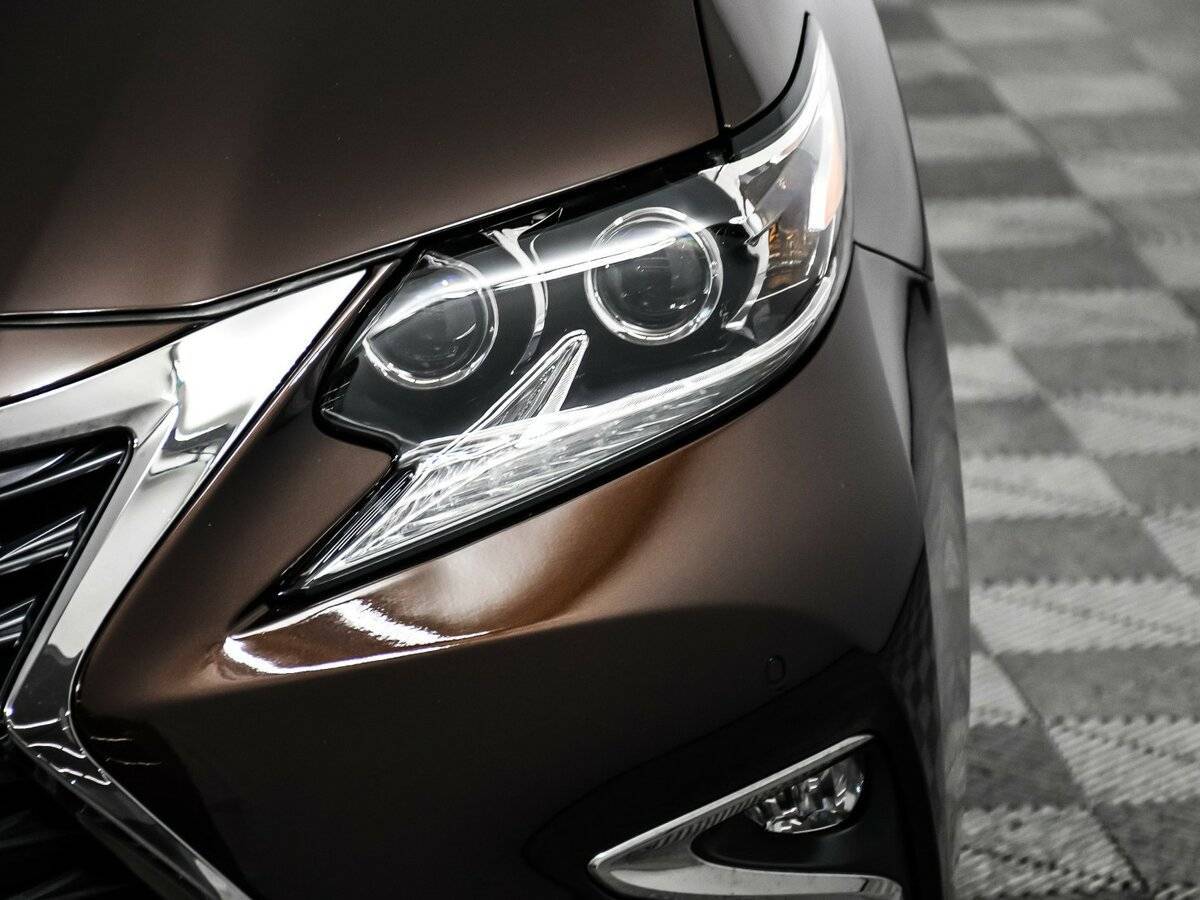 Lexus ES 2016 года с пробегом. Фото: #13