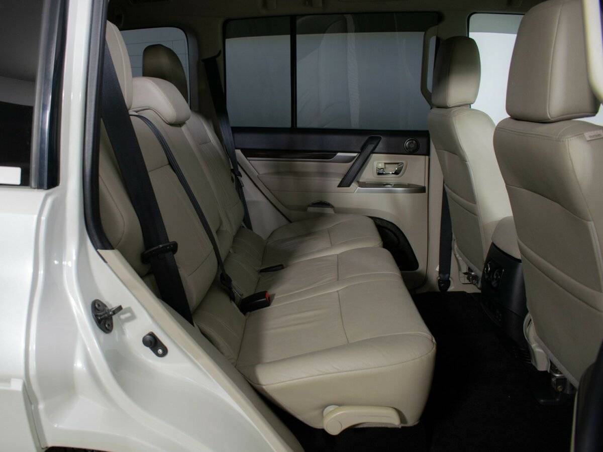 Mitsubishi Pajero 2019 года с пробегом. Фото: #9