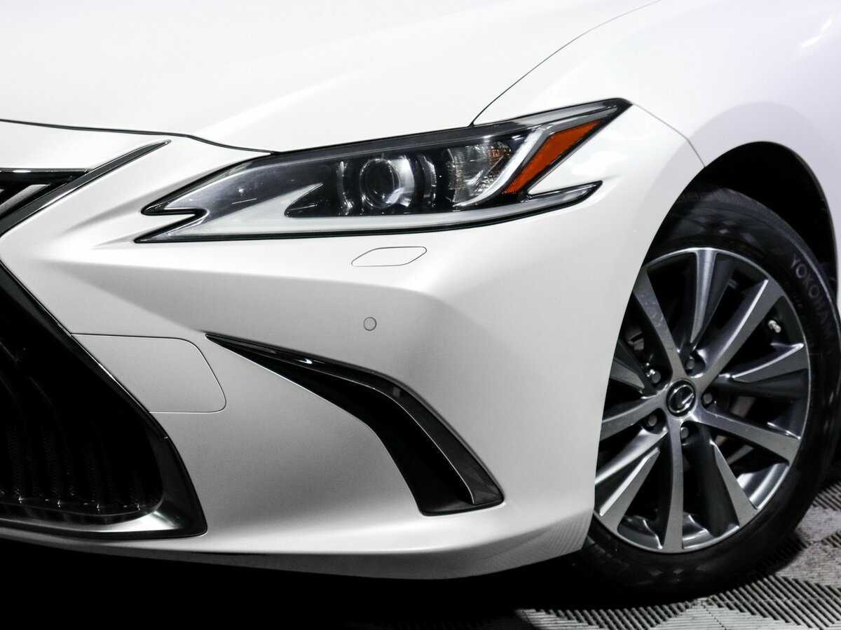 Lexus ES 2019 года с пробегом. Фото: #12