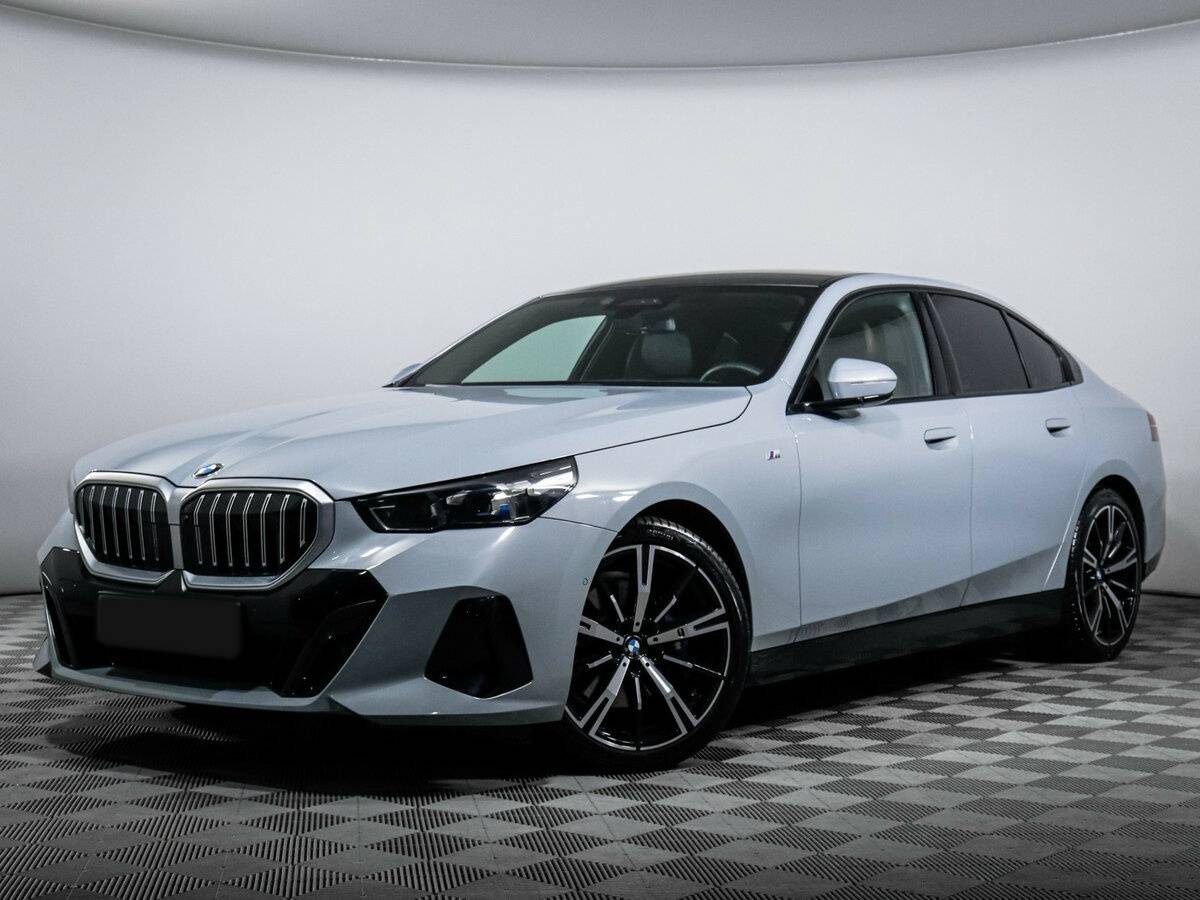 BMW 5 серии 2023 года с пробегом. Фото: #0