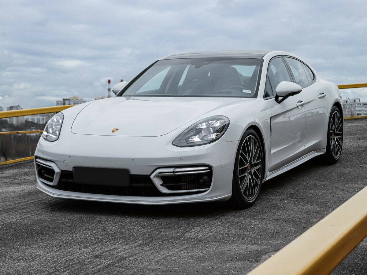 Porsche Panamera 2022 года с пробегом. Фото: #0