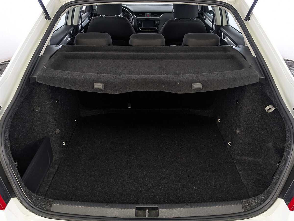 Skoda Octavia 2019 года с пробегом. Фото: #9