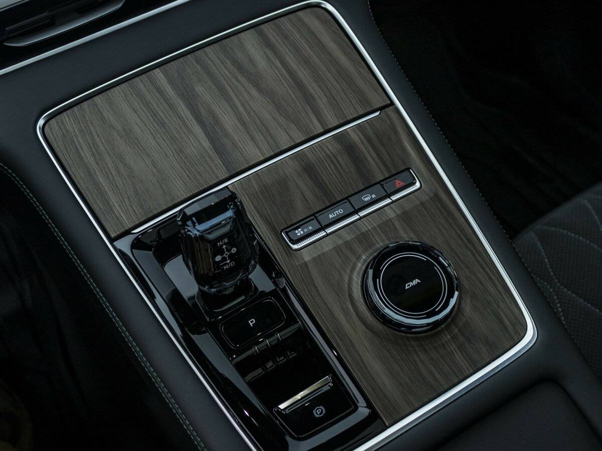 Geely Monjaro 2025 года с пробегом. Фото: #17