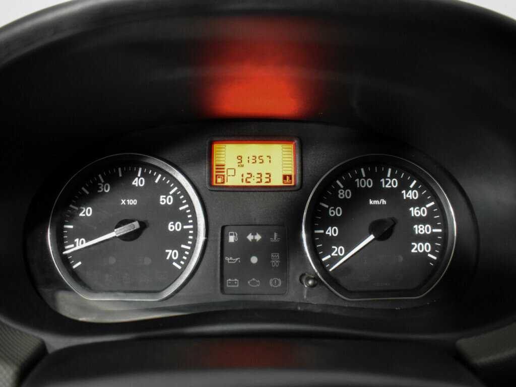 Renault Sandero 2011 года с пробегом. Фото: #13