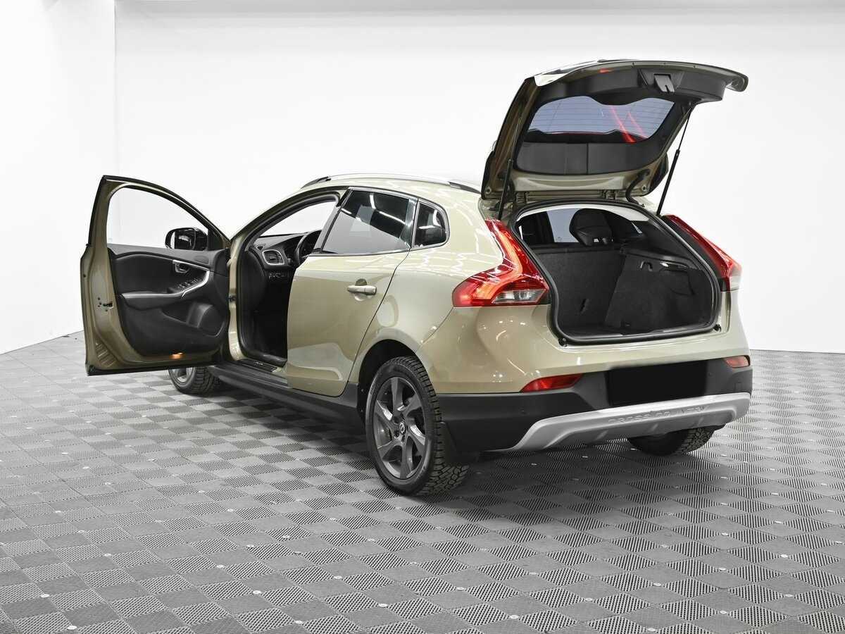 Volvo V40 2014 года с пробегом. Фото: #4