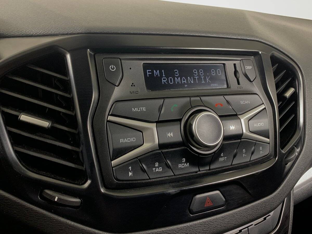 Lada (ВАЗ) Vesta 2021 года с пробегом. Фото: #14