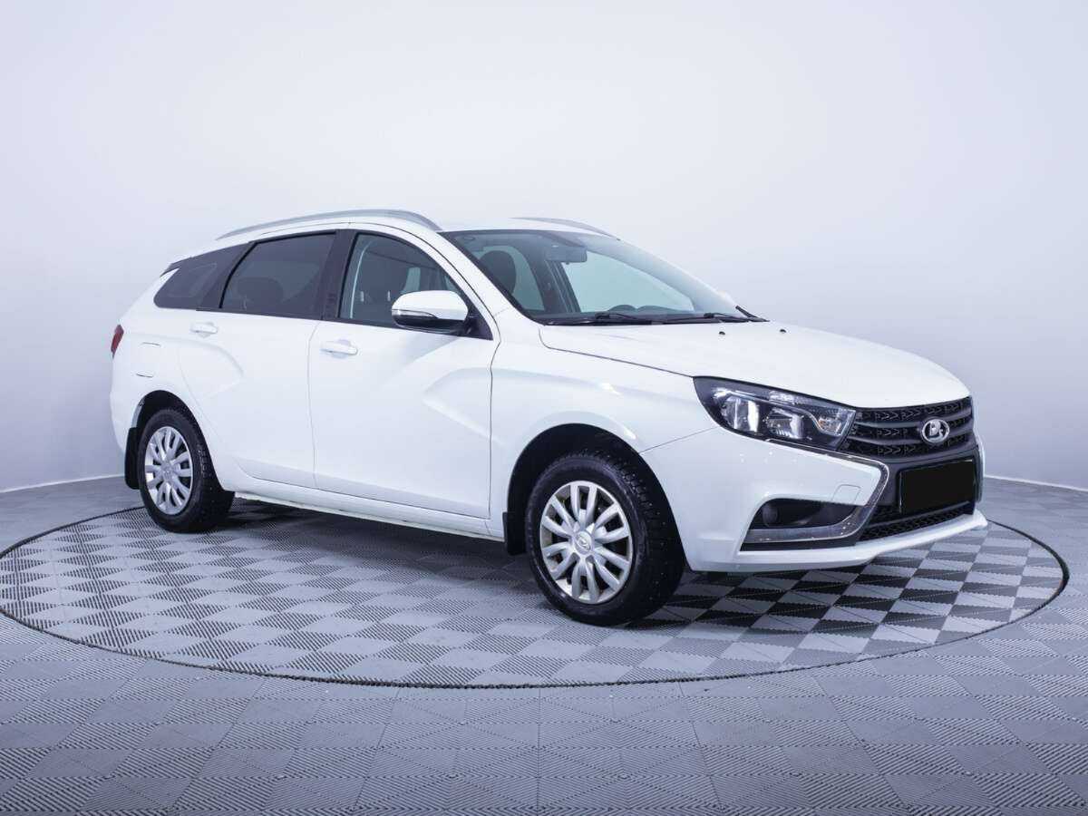 Lada (ВАЗ) Vesta 2018 года с пробегом. Фото: #2
